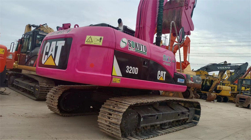 تستخدم الزاحف CAT 320D Excavators آلات نقل الأرض Pink Caterpillar 320 320C 320D