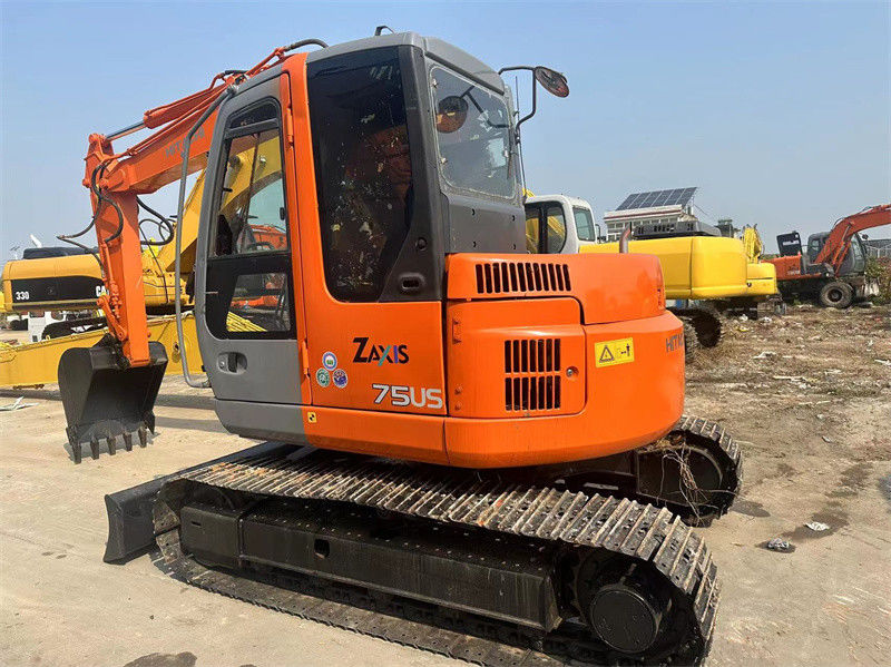 حفرة هيتاشي ZX75US مصغرة مستعملة 7.5 طن حفرة هيتاشي ZX75 مصغرة