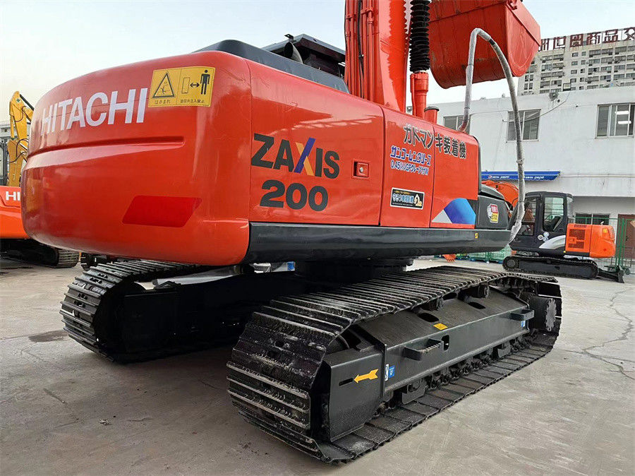اليابان المستخدمة 2021 سنة حفر هيتاشي ZX200 حالة ممتازة اللون الأحمر