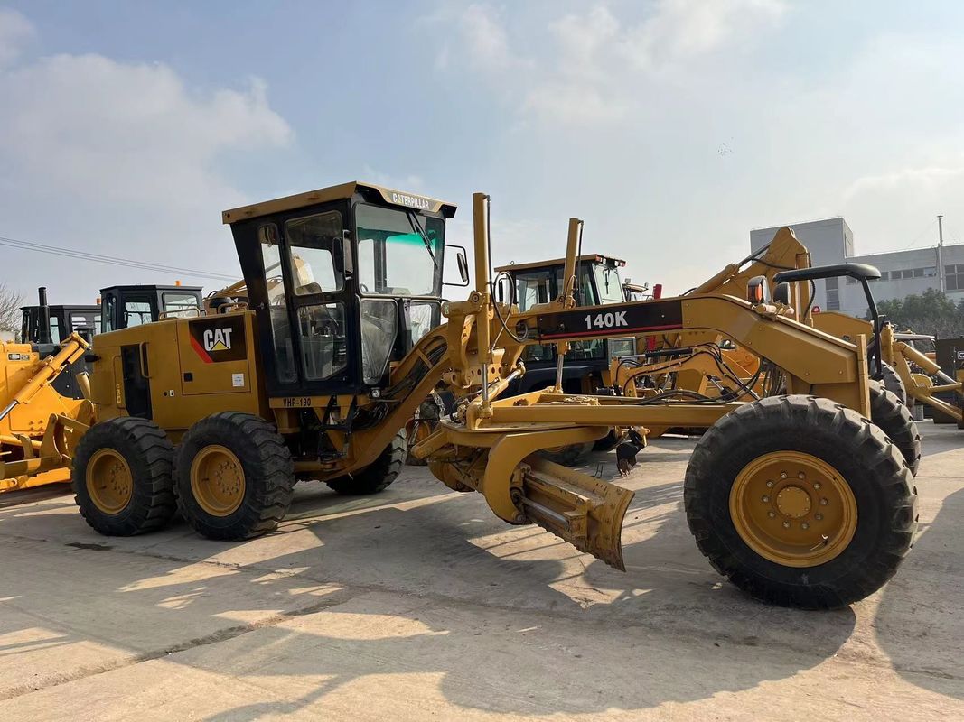 المستخدمة كاتربيلر موتر غرايدر 140K في المخزون يد ثانية كات 140 موتر غرايدر