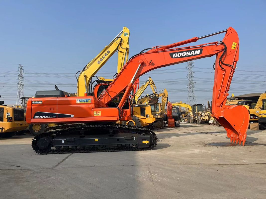 الحفارة المستخدمة الأصلية دوسان DX300LC-9C 30 طن الحفارة المتوسطة المستخدمة دوسان 300 المعدات الثقيلة