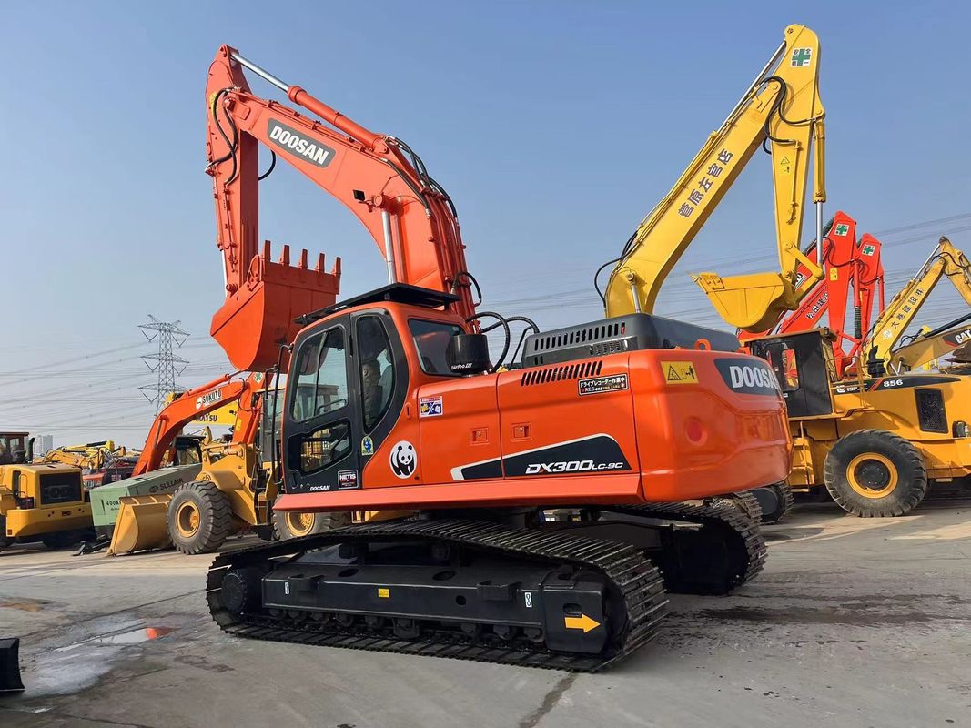 الحفارة المستخدمة الأصلية دوسان DX300LC-9C 30 طن الحفارة المتوسطة المستخدمة دوسان 300 المعدات الثقيلة