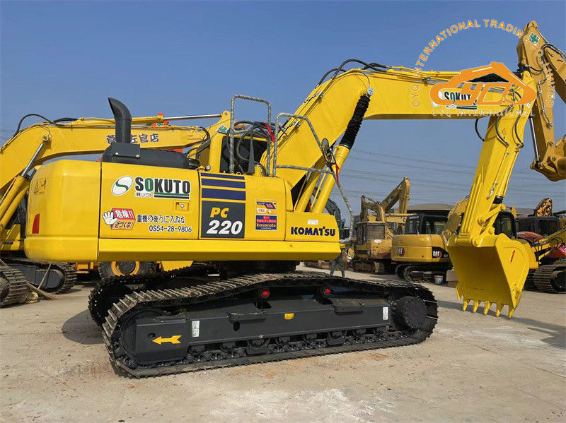 حالة ممتازة استخدمت الحفارة اليابانية كوماتسو PC220-8 الحفارة الزحفية PC200 PC220