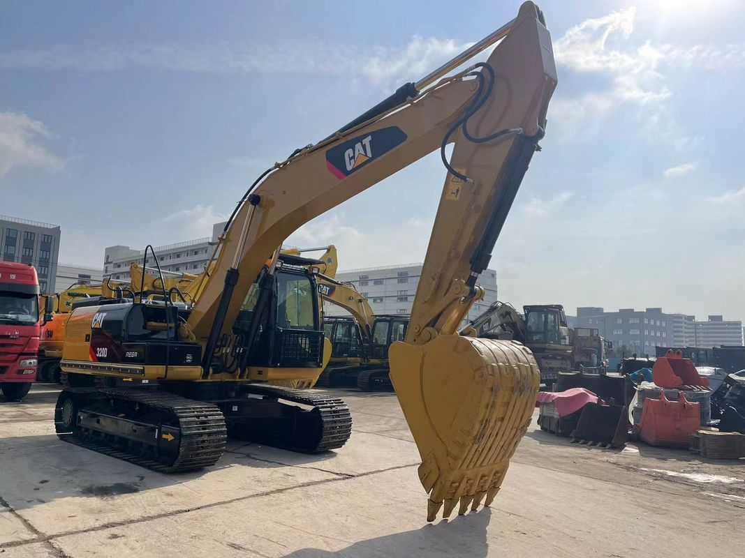 حفرة Caterpillar 320D مستعملة مع حقن 3066 محرك 20 طن حفرة CAT 320 متوسطة