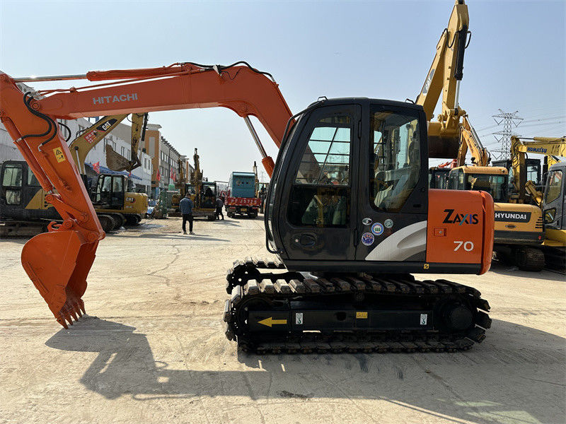 حفرة هيتاتشي ZX70 المصغرة مع مسار المطاط حفرة التعدين 7 طن