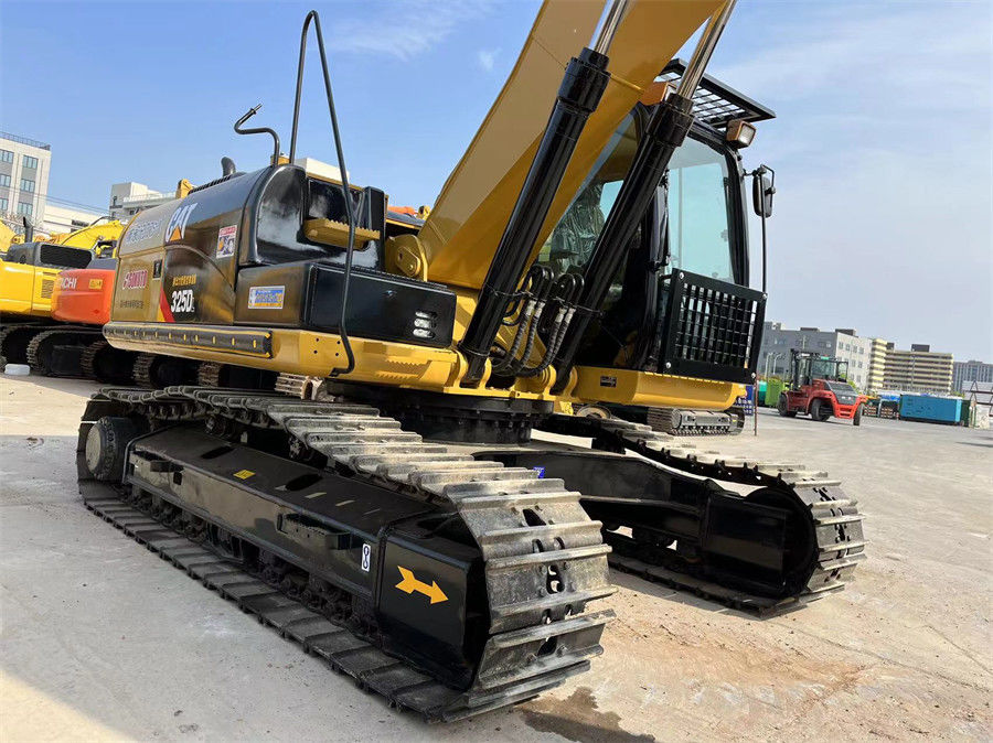 CAT 325DL الحفرة الهيدروليكية اليابان مصنوعة مع محرك C7 1.4m3 سعة دلو.