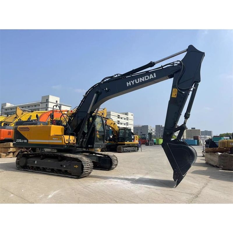 الحفرة الثقيلة هيونداي R220 9S القياس العام 9.55m*2.99m*3.08m