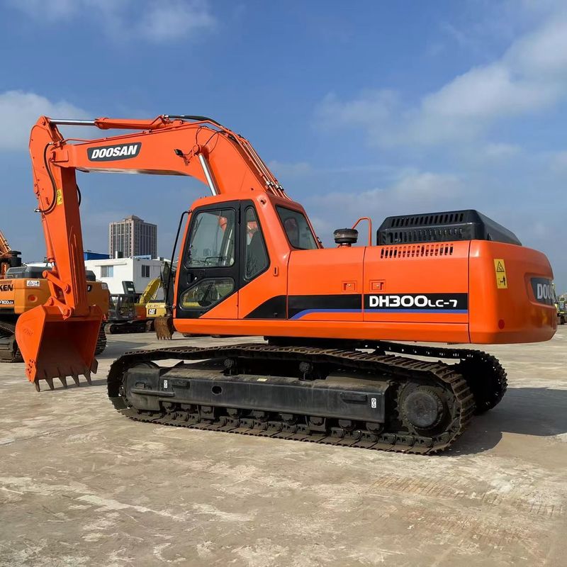 الحفرة المتوسطة المستخدمة Doosan DH300 30 طن ]Doosan DH300LC-7 الحفرة الزحفية