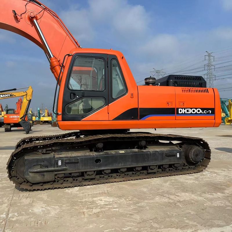 الحفرة المتوسطة المستخدمة Doosan DH300 30 طن ]Doosan DH300LC-7 الحفرة الزحفية