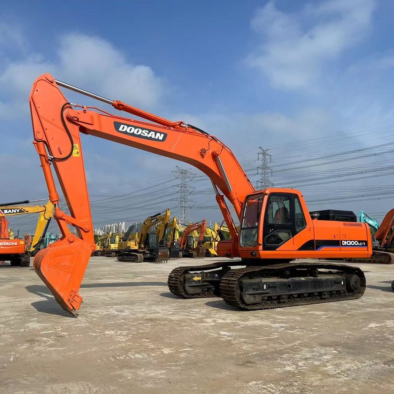 الحفرة المتوسطة المستخدمة Doosan DH300 30 طن ]Doosan DH300LC-7 الحفرة الزحفية