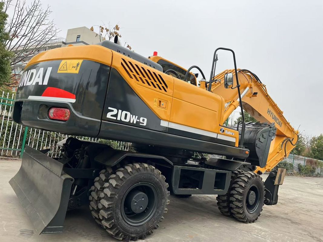 النوع المتحرك حفرة Hyundai R210W-9 ذات عجلات مستعملة 21 طن حفرة Hyundai ذات عجلات مستعملة