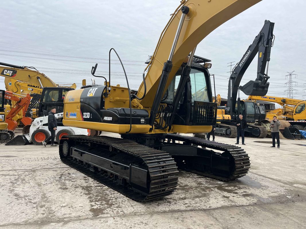 الحفرة المستخدمة من نوع CAT 323DL للإنشاءات