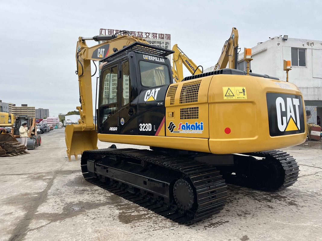 الحفرة المستخدمة من نوع CAT 323DL للإنشاءات