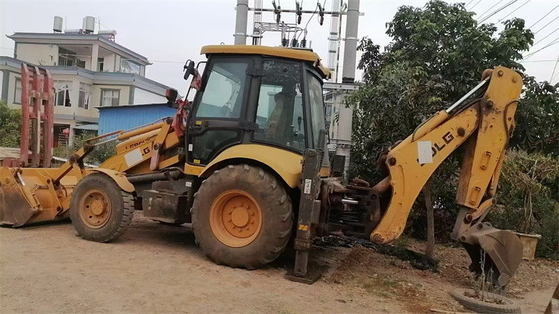 أصل SDLG B877 مستعمل محمول الحفر مع دلو منقسم يد ثانية SDLG محمول الحفر مع عجلات
