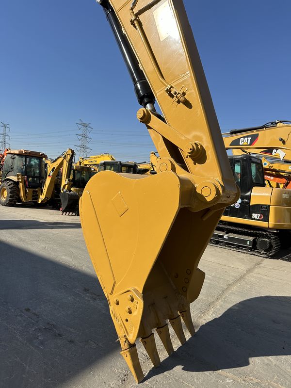 حفارة CAT 320D مستعملة 20 طن حفارة CAT 320 متوسطة مستعملة