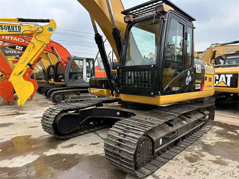 الحفارة Caterpillar المستخدمة Cat 320DL آلة متوسطة الحجم مصممة لفترات طويلة منخفضة من وقت التوقف وفي ظروف عمل مختلفة
