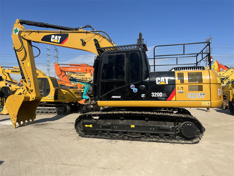 معدات المناجم عالية الجودة الحفرة متوسطة الحجم الحفرة المستخدمة Cat 320D2