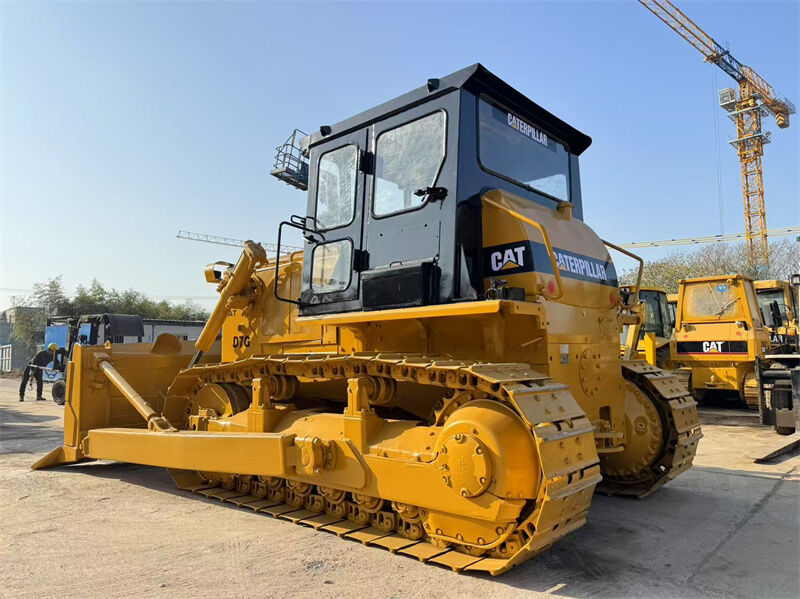 الجرافة الأصلية المستخدمة CAT D7G مع 3306 محرك، 20230kg الوزن التشغيلي، وشفرة منحنية مستقيمة