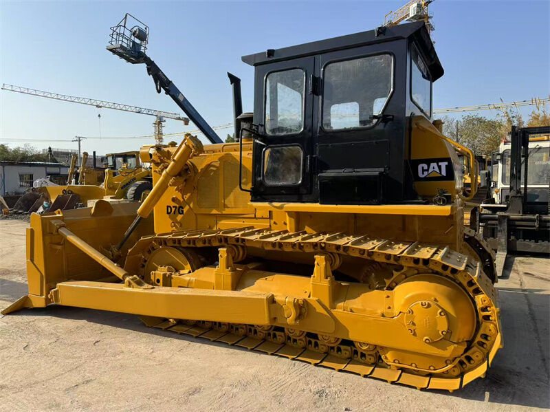 الجرافة الأصلية المستخدمة CAT D7G مع 3306 محرك، 20230kg الوزن التشغيلي، وشفرة منحنية مستقيمة