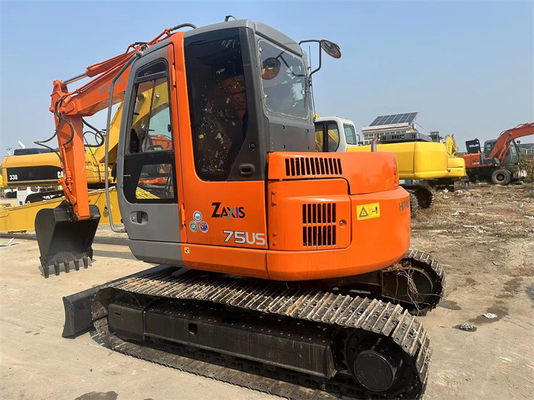 حفرة هيتاشي ZX75US مصغرة مستعملة 7.5 طن حفرة هيتاشي ZX75 مصغرة